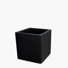 FORM DESIGN - Macetero Patagonia 25 Negro Form