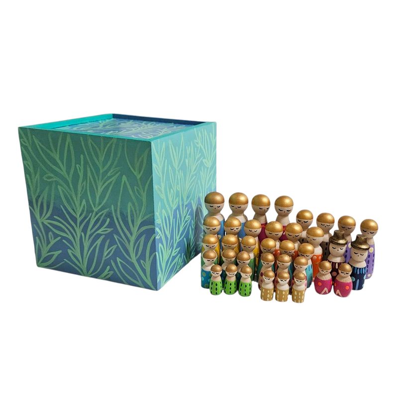 CREA TALLER - Famores + caja personas de madera 36 unidades