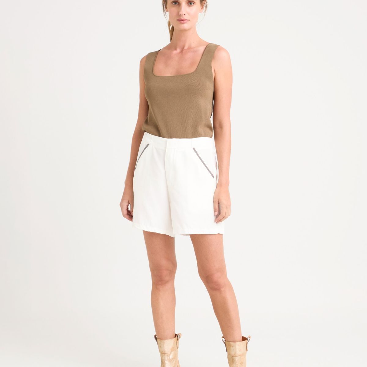 VELEZ - Vélez Short Caltha Tejido Plano Mujer Talle Millaré Blanco