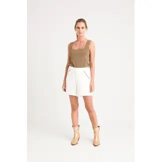 VELEZ - Vélez Short Caltha Tejido Plano Mujer talle Millaré Blanco
