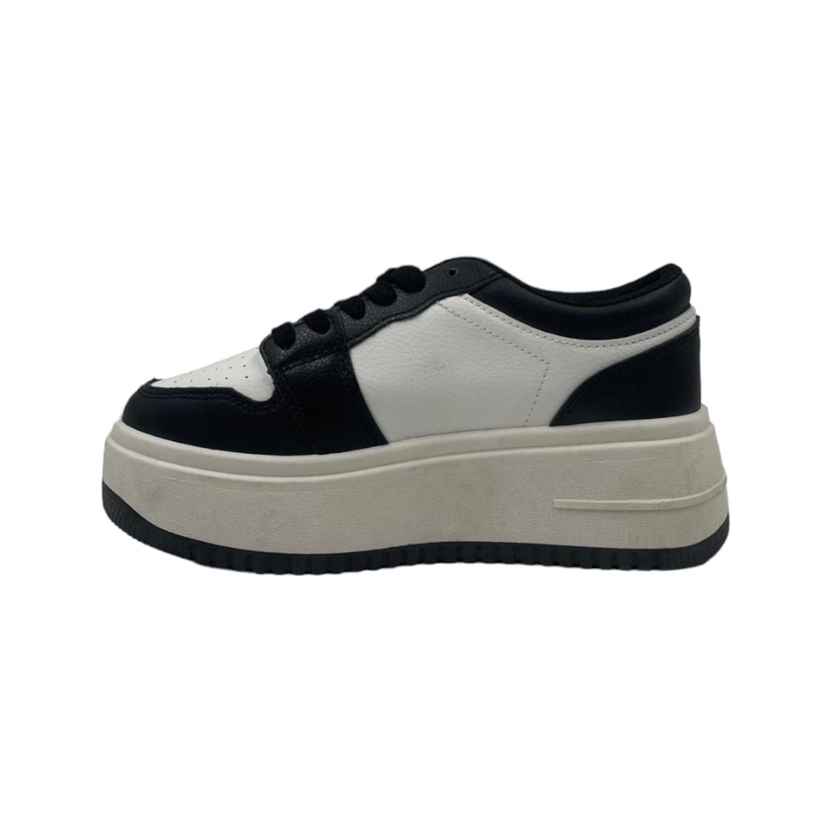 HERIEL - Zapatilla Negra Plataforma Mujer