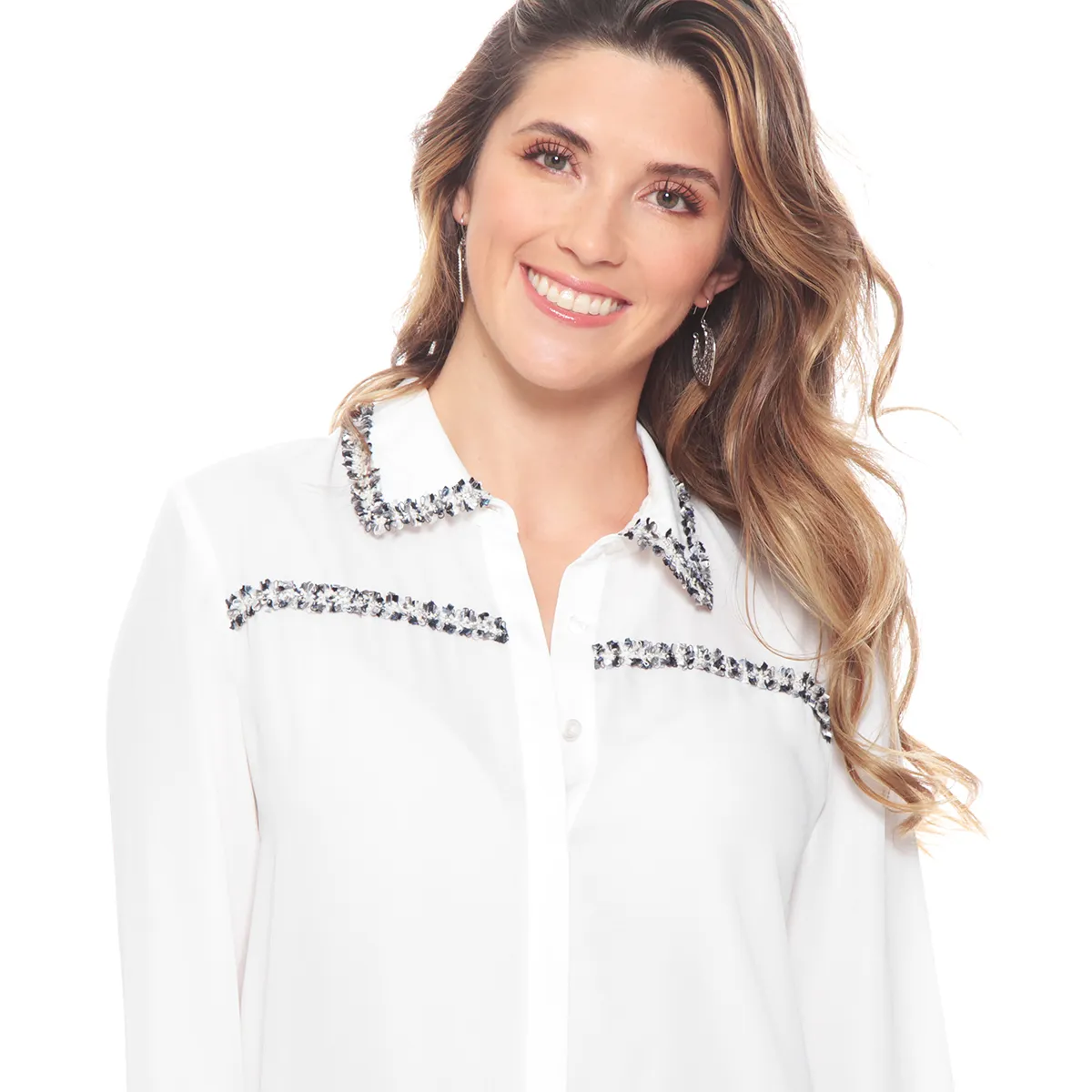 WADOS - BLUSA MANGA LARGA SOLIDA  CON APLICACION EN DELANTERO Y PU?OS