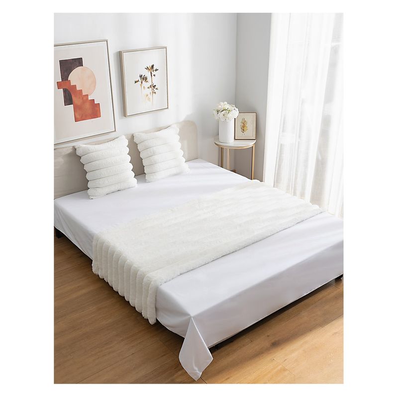 ALMA & DECO - Set Piecera Premium + 2 Fundas Cojín Piel Conejo Canelón Blanco