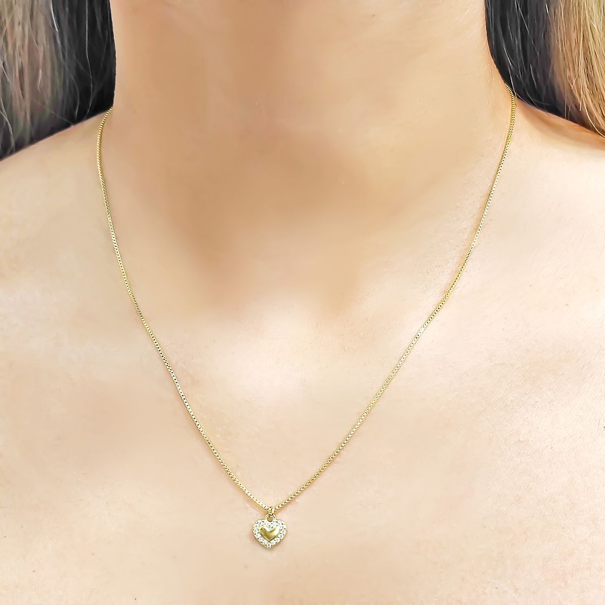 COGGIOLA - Collar Corazón Borde Micro Circón Enchapado Oro 18K
