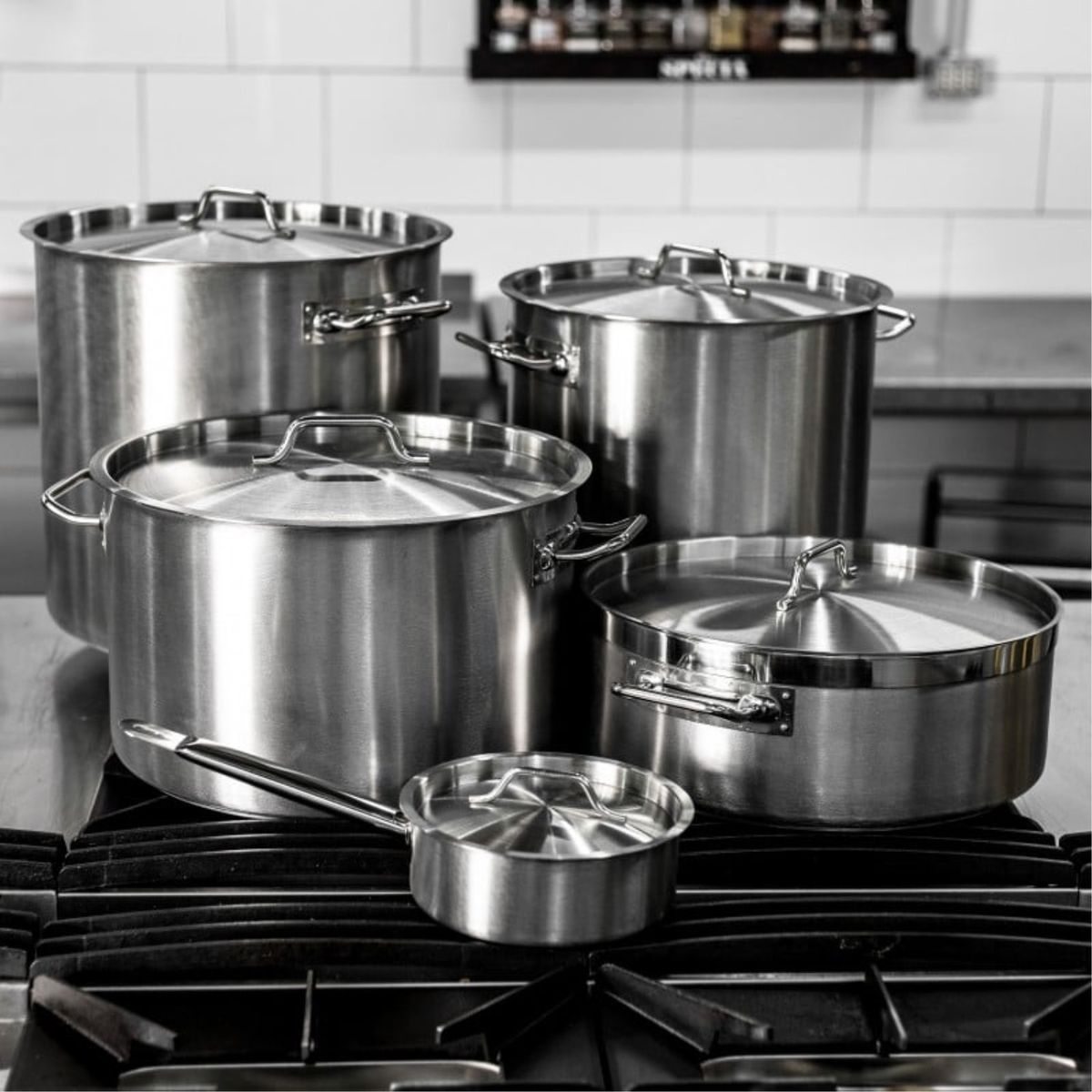 WOLFEN - Cacerola Baja con Tapa y Mango 2,8lt Acero Inoxidable Wolfen