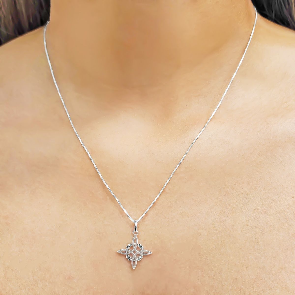 COGGIOLA - Collar Nudo De Brujas Calado Plata Fina 925