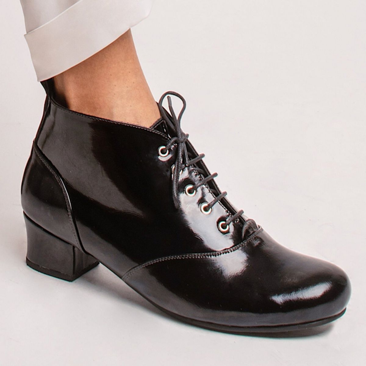 GANDARVA - Herminia Negro Richato