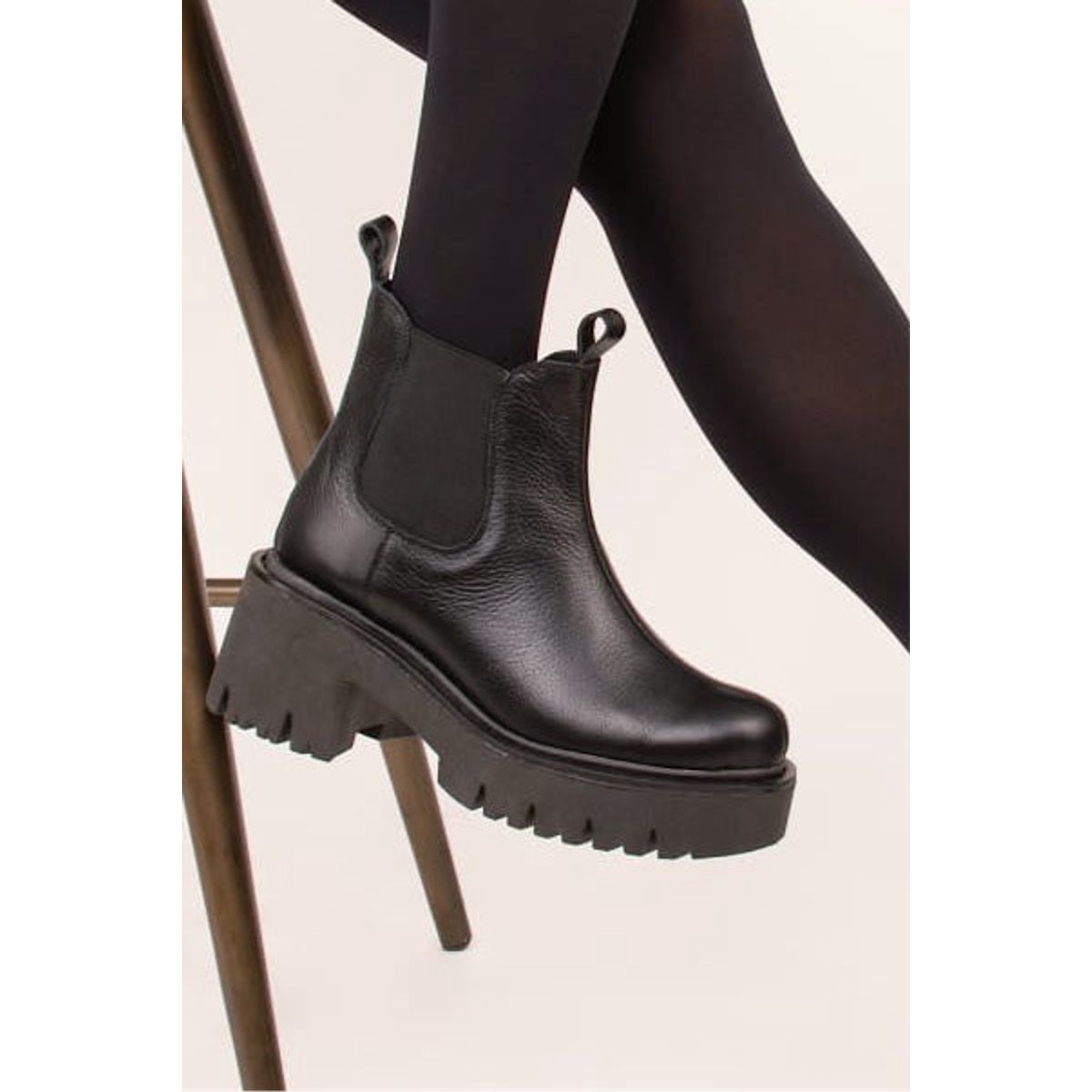 GANDARVA - Botín Mujer De Cuero Dafne Terraplén Negro