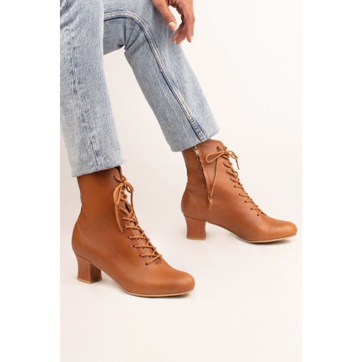 GANDARVA - Botín Mujer De Cuero Atenea Camel 5 cm