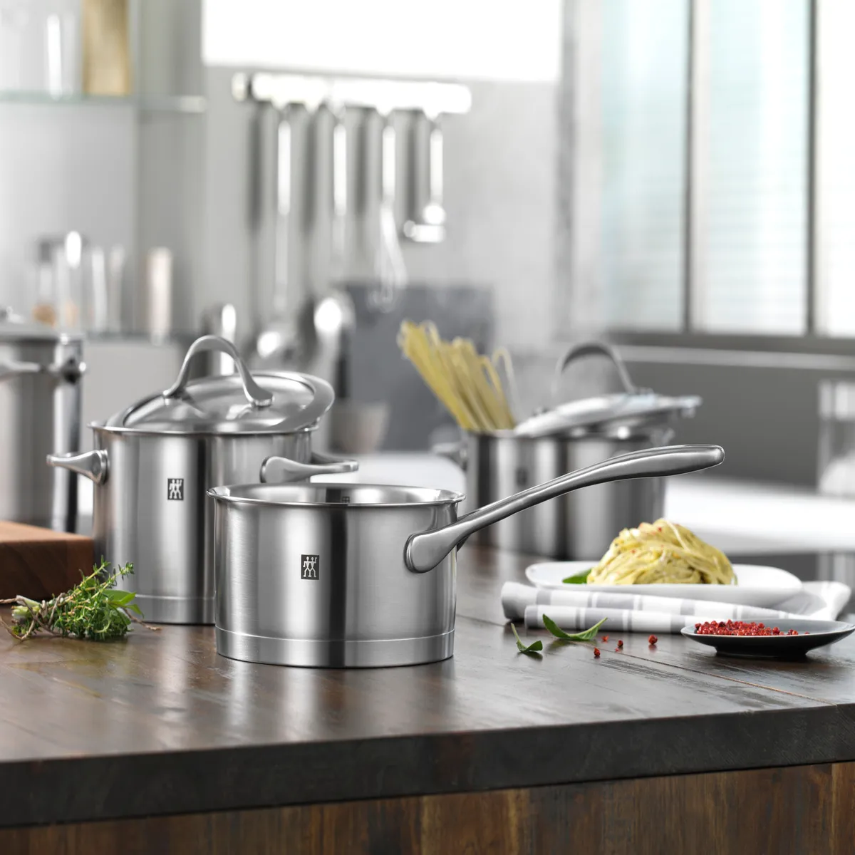 ZWILLING - Set de Ollas 4 pzs Acero Inoxidable Essence Zwilling