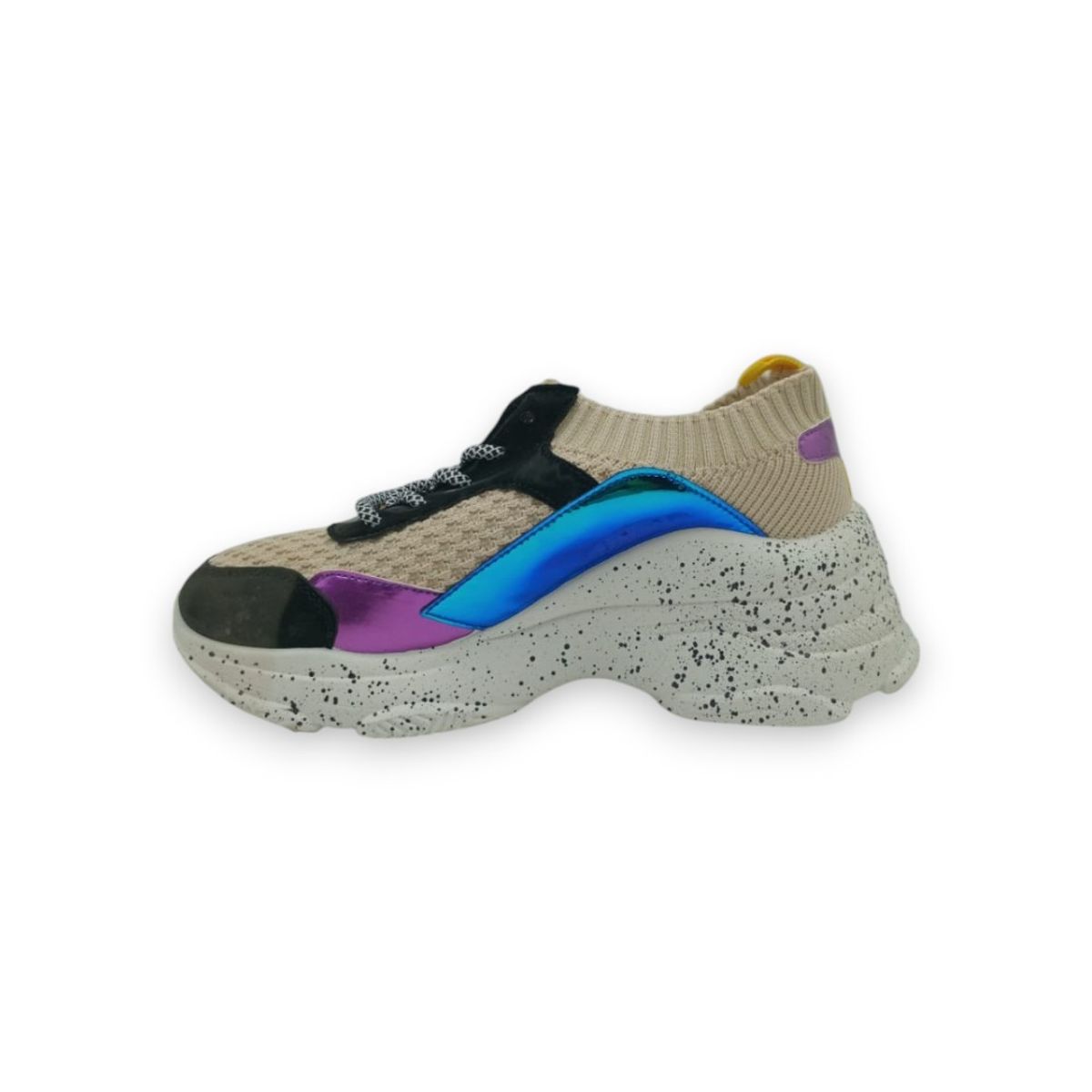 HERIEL - Zapatilla Negra Plataforma Mujer