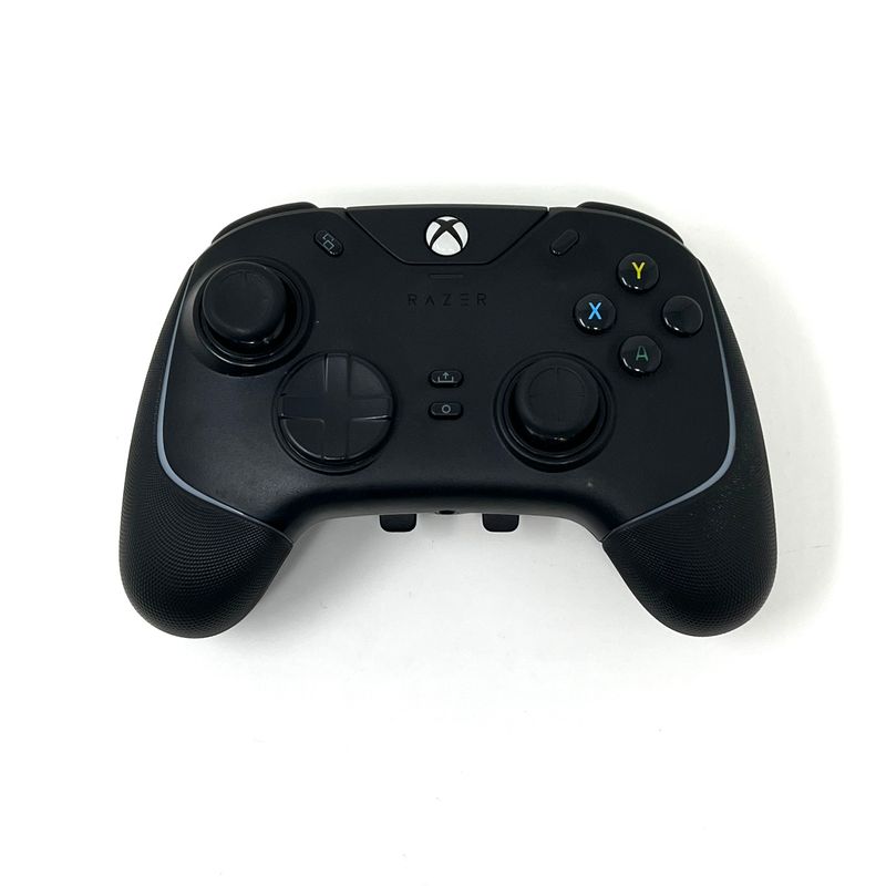 RAZER - Razer Wolverine V2 Chroma Gaming Controller Reacondicionado