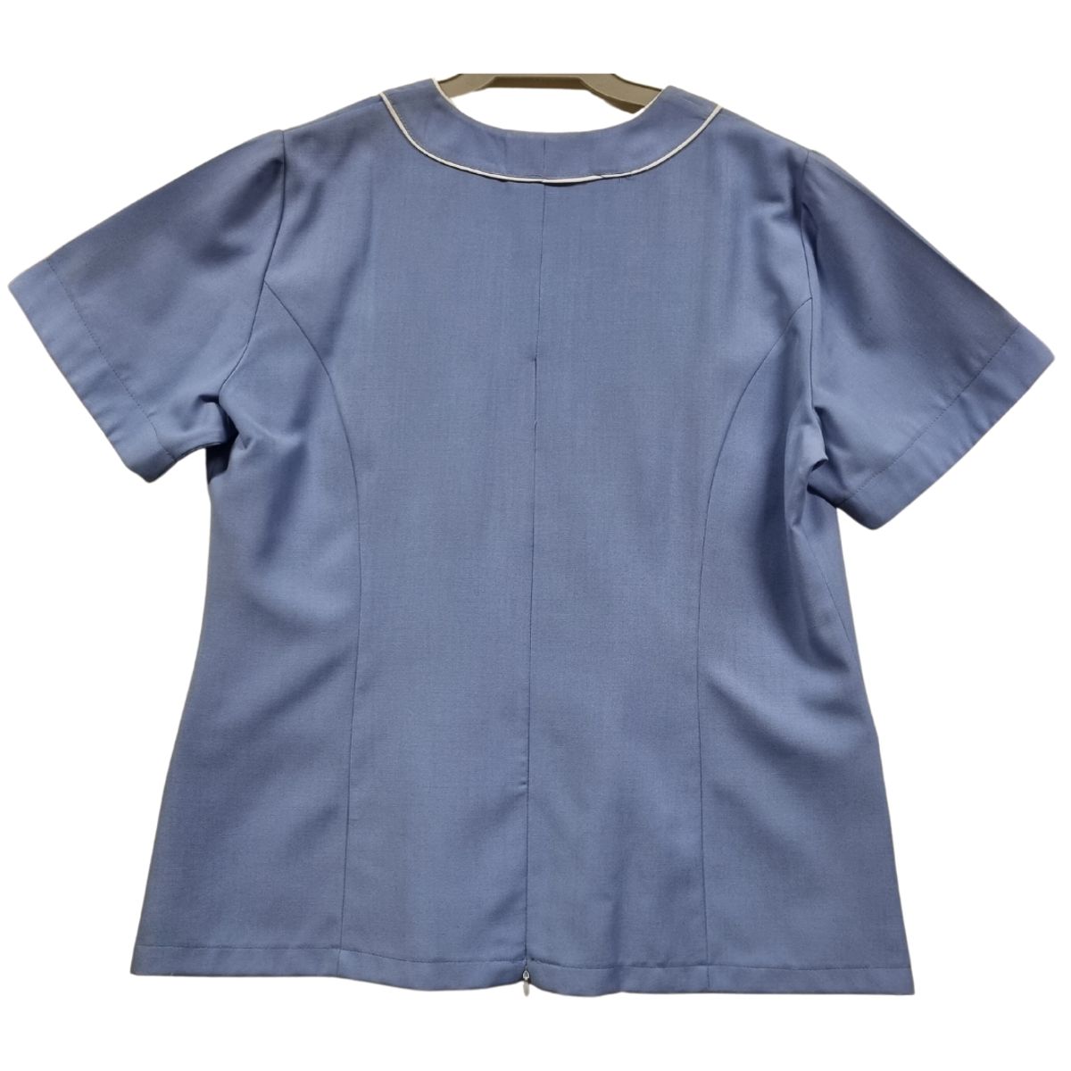 90 GRADOS - Chaquetilla Celeste Con Ribetes Blancos Para Mujer