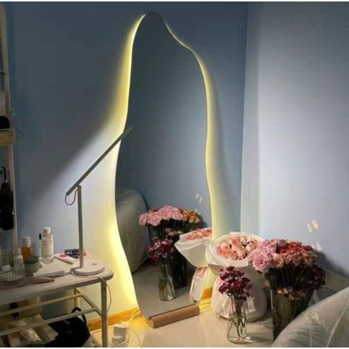 GENERICO - Espejo Cuerpo Completo Diseño Onda Sin Marco Con Led…