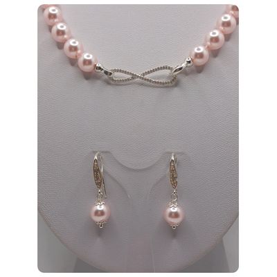 Imagen 2 del producto Collar + aros de perlas Swarovski  con broche de plata y circones.