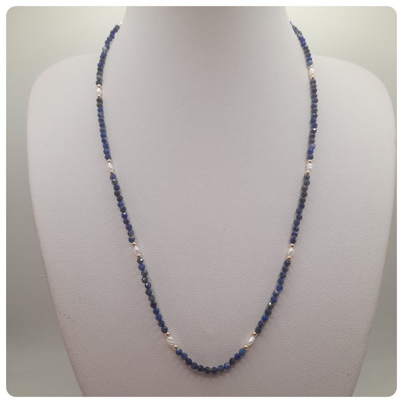 CAT JOYAS - Collar Lapislazuli con perlas naturales de río y goldfilled 14K