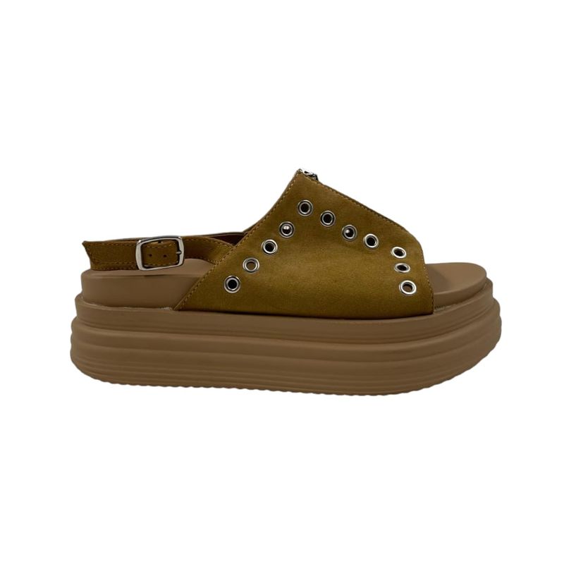 HERIEL - Sandalia Camel Plataforma Tachas
