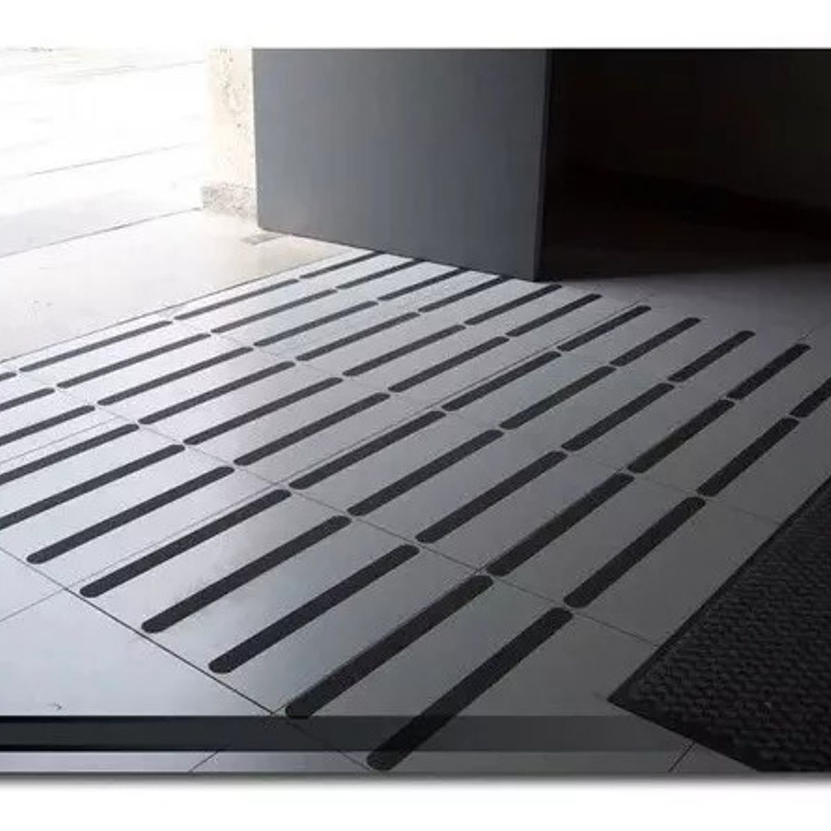 GENERICO - Cinta antideslizante 5m 50mm piso escalera