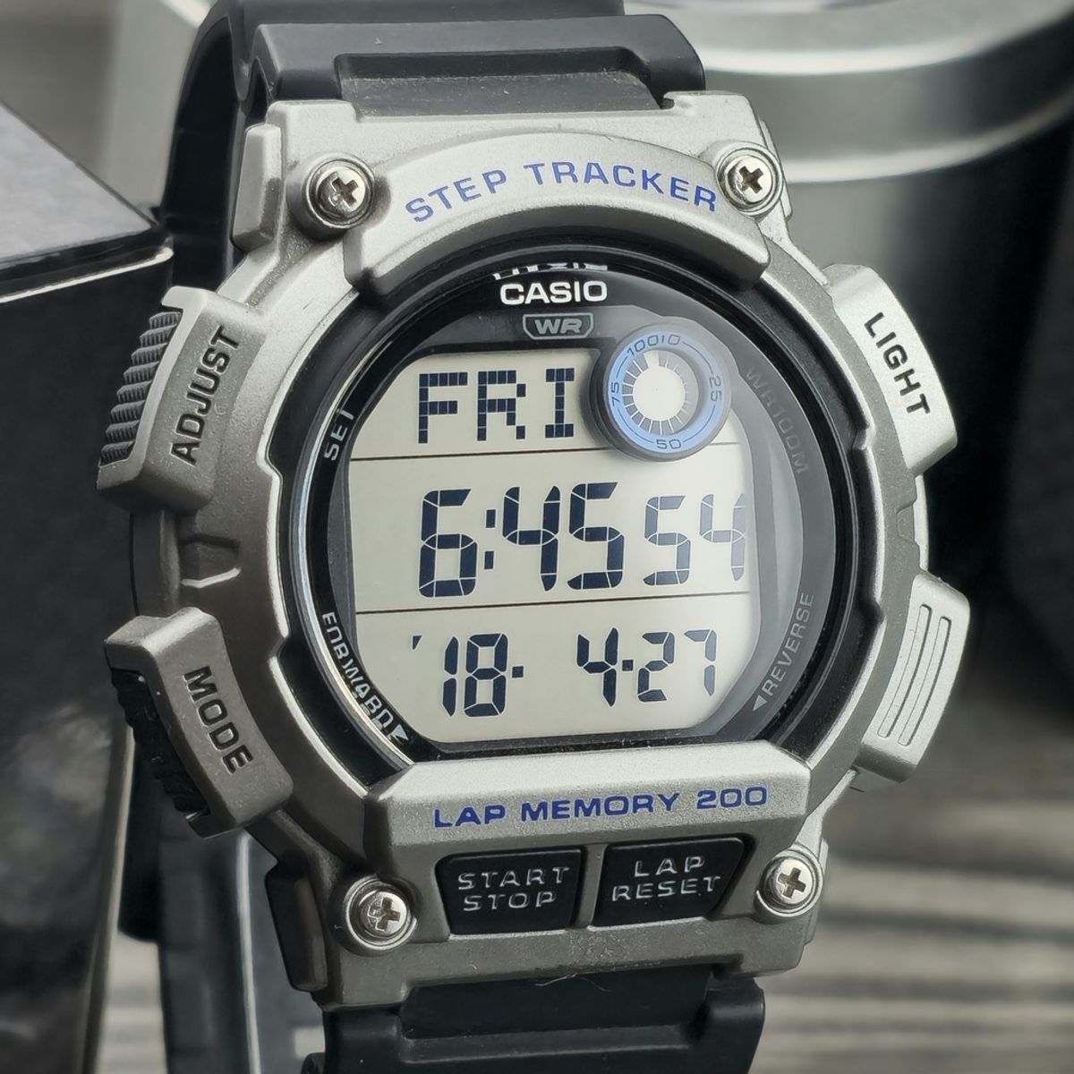 CASIO - CASIO WS2100H-1A2 HOMBRE STEP TRAKER  200 LAP SUMERGIBLE 100M