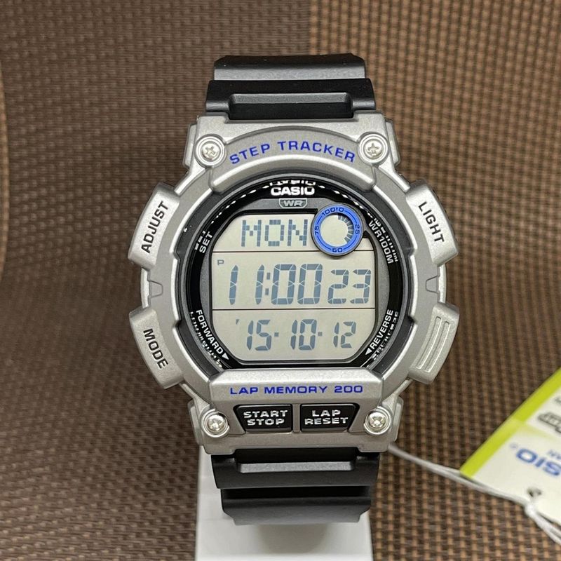 CASIO - CASIO WS2100H-1A2 HOMBRE STEP TRAKER  200 LAP