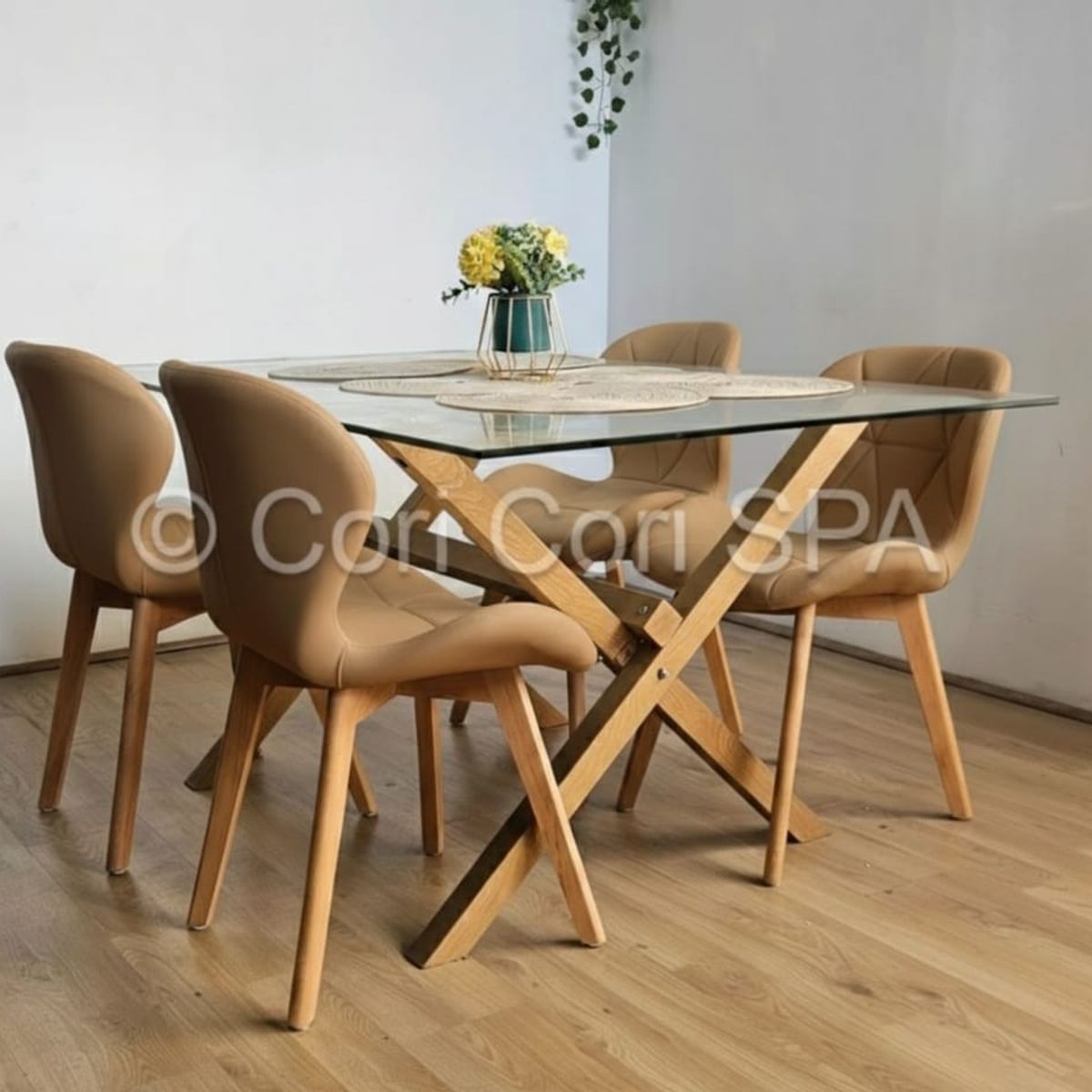 CORI CORI - Comedor Medlock 140x90cms + 4 Sillas Mariposa Ecocuero Wood Beige Light