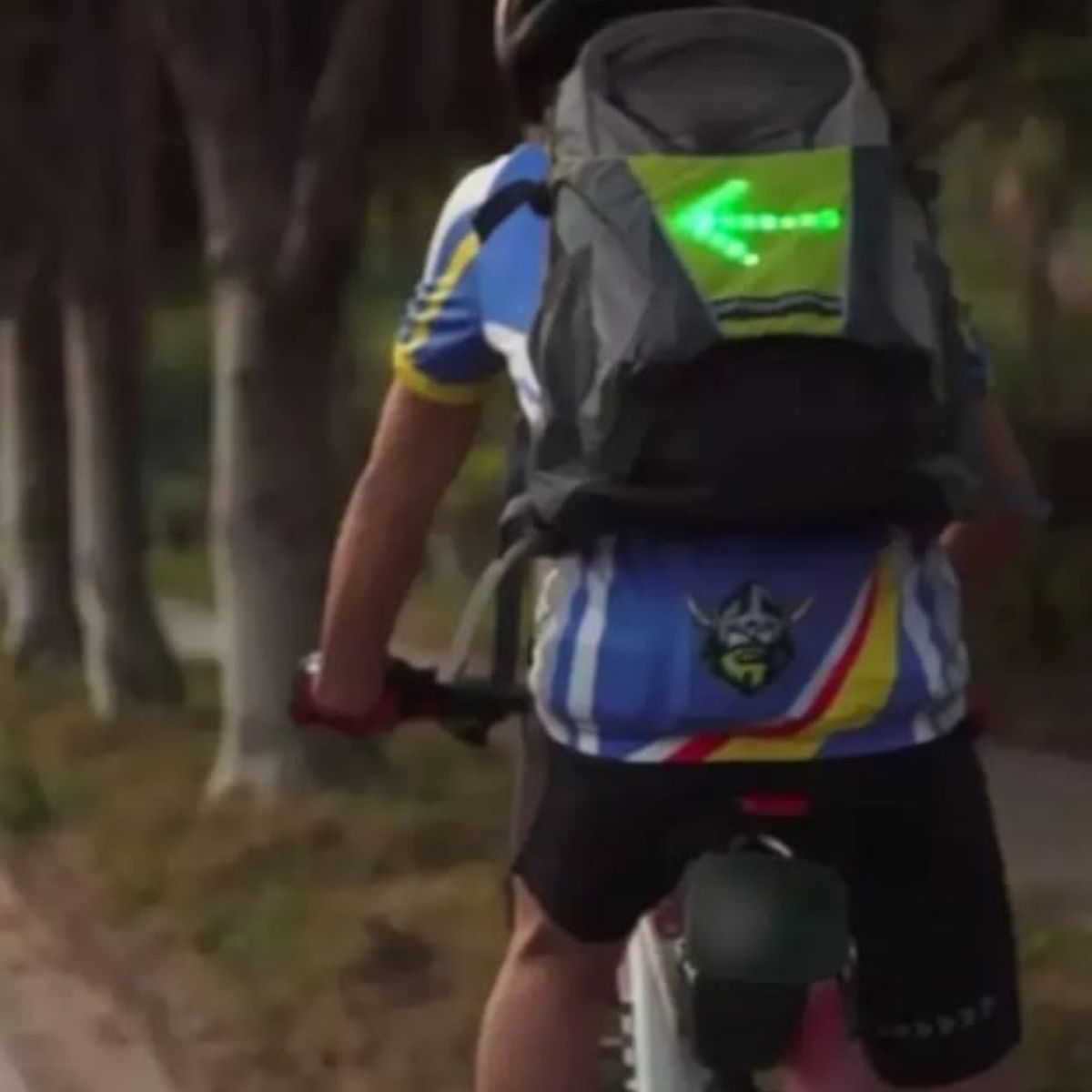 GENERICO - CHALECO CON SEÑALIZADOR LED PARA BICICLETA SCOTTER