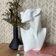 GENERICO - Escultura Decorativa Mujer Nórdica Dorada Una Pieza de Arte Blanco