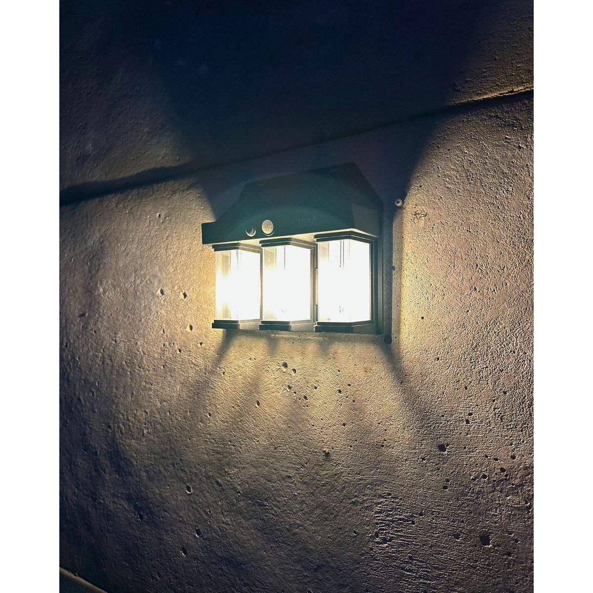 GENERICO - Apliqué Aura Solar - IP65 Luz Cálida Triple