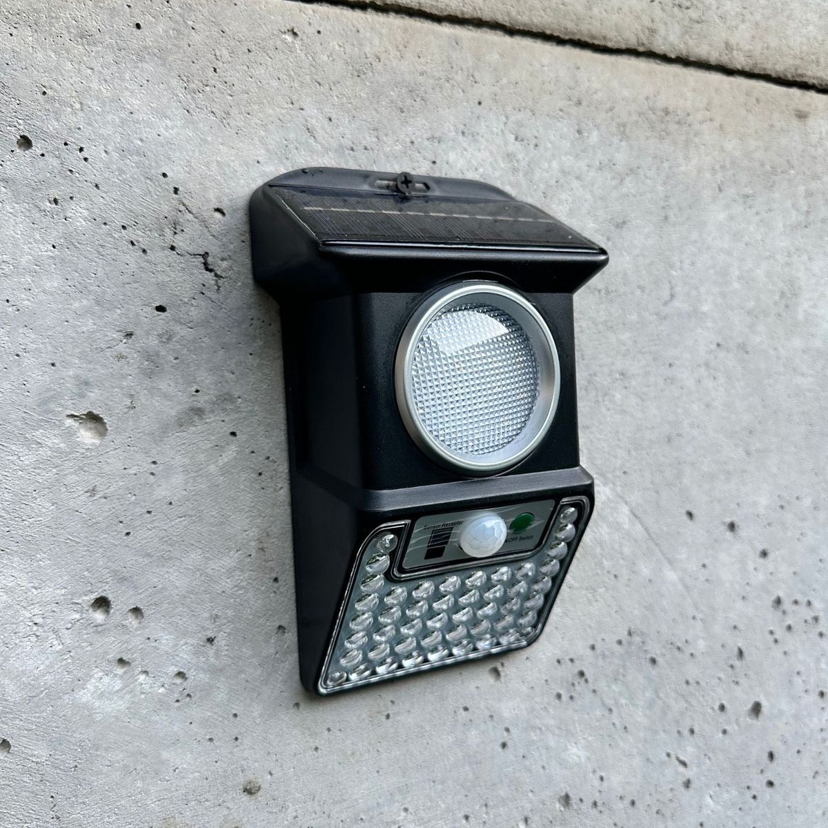 GENERICO - Apliqué Guardian Solar - IP65 Incluye Baliza