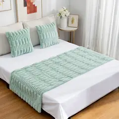 GENERICO - Set De Piecera Peluda De Bambú 70 X 210 +2 Fundas Verde