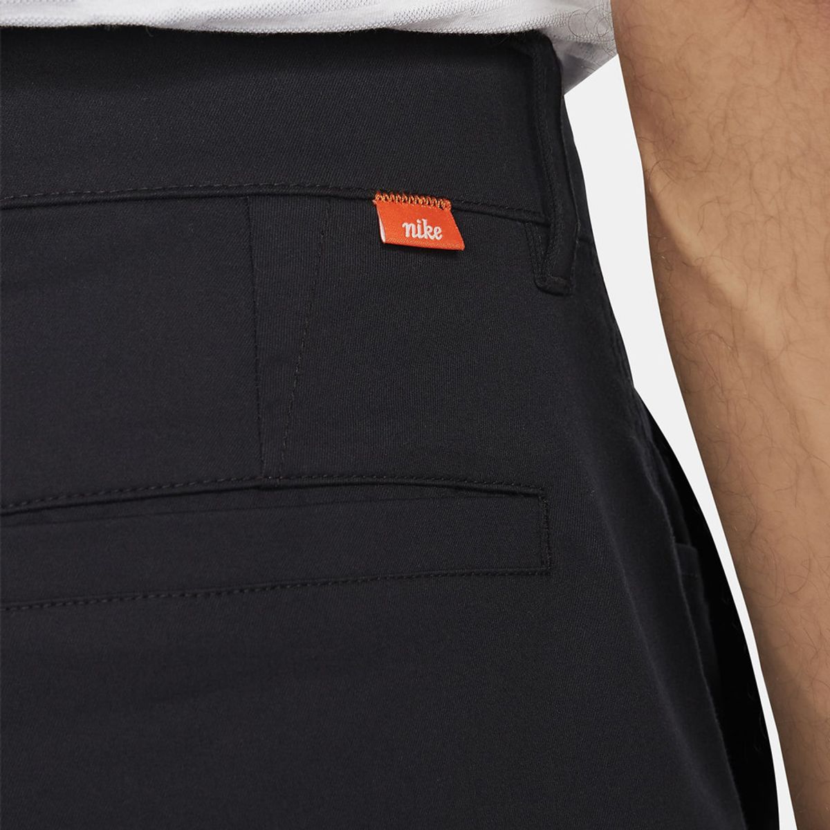 NIKE - SHORT UV CHINO 105 NEGRO