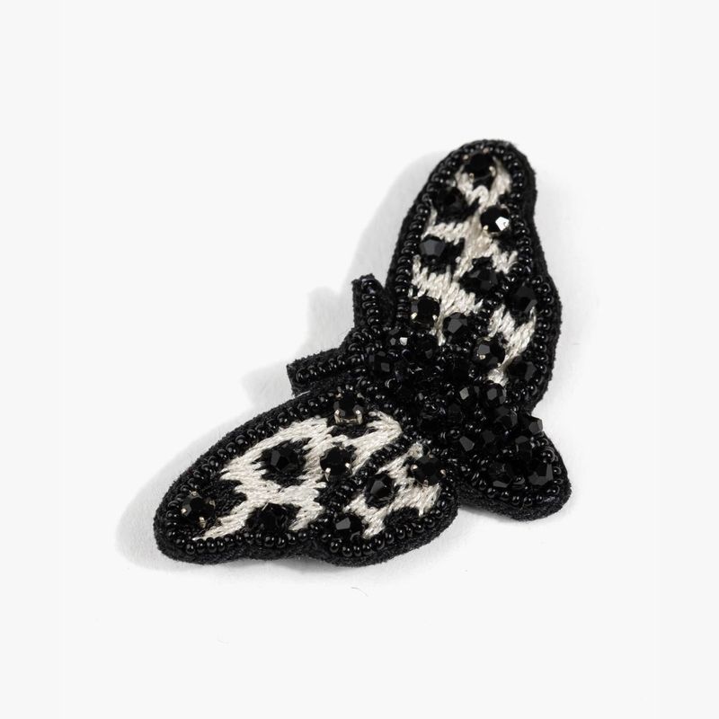 LOUNGE - Prendedor Mujer Mariposa