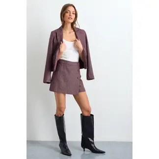 IO - Short Mujer Burdeos