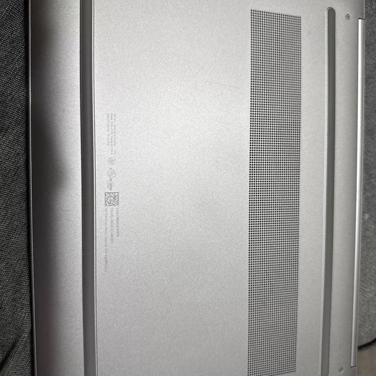 HP - HP Pavilion Aero 13-BG0002LA AMD Ryzen 5 8640U 6 Núcleos 16GB RAM 512GB SSD 13,3" Ultraliviano HP Detalles Cosmeticos