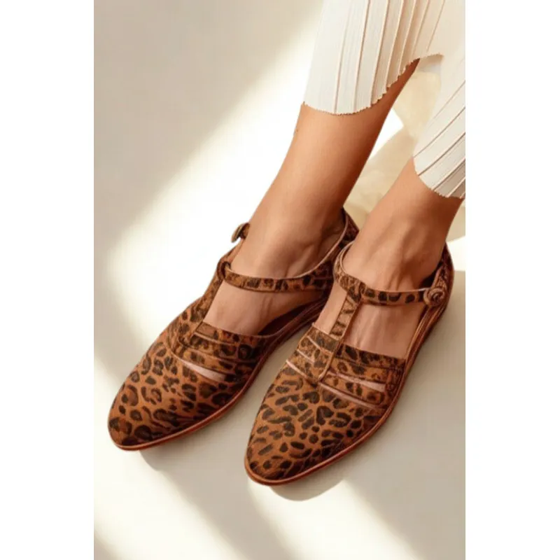 GANDARVA - Sandalia Mujer De Cuero Pastora Animal Print