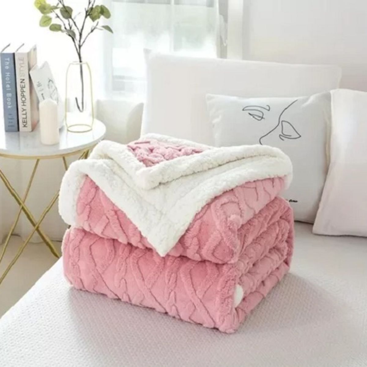 GENERICO - FRAZADA CON CHIPORRO KING ROSA TEXTURIZADA DISEÑO TRENZADO RS