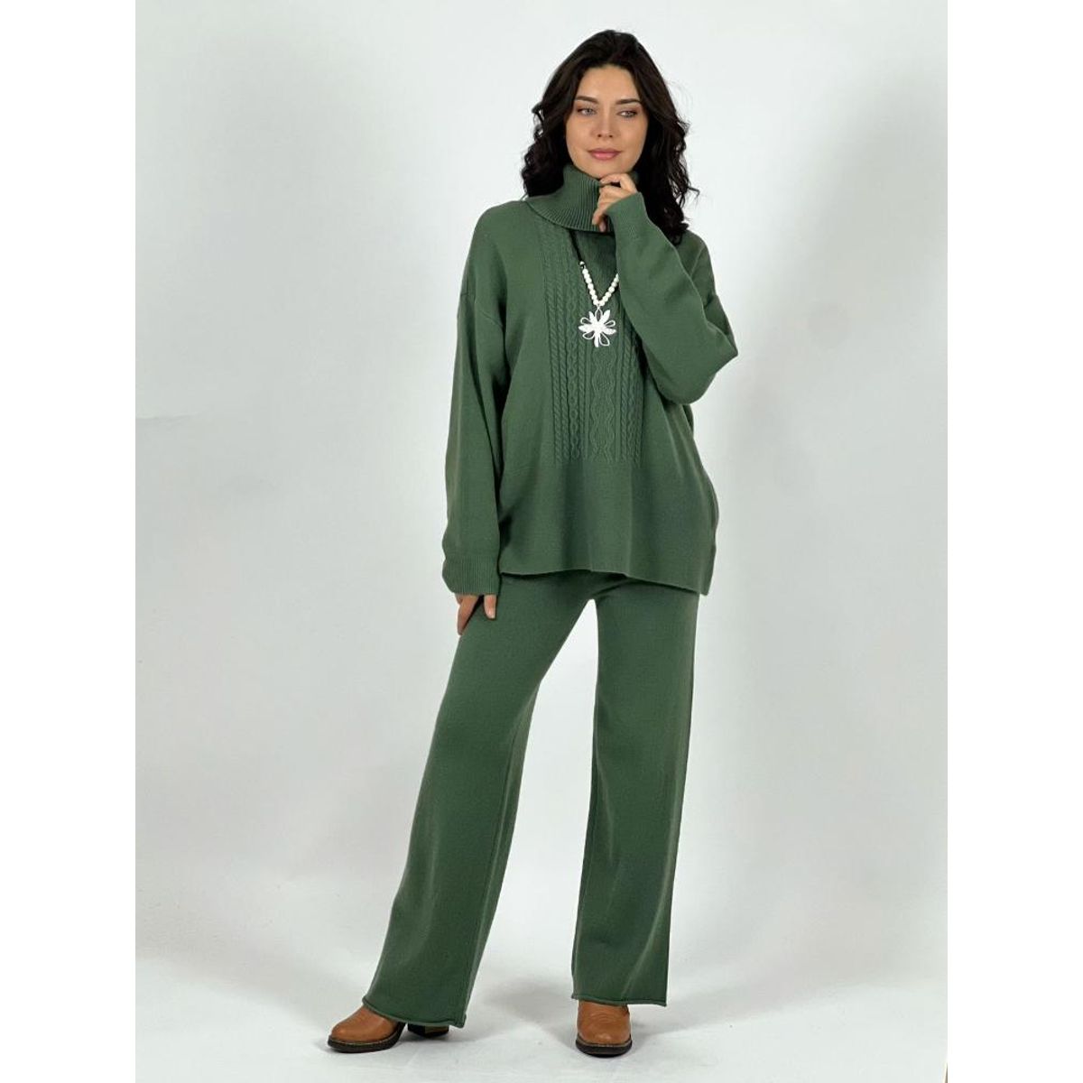 ENIGMATICA BOUTIQUE - Conjunto de Lana Detalle Trenzado - Blanco