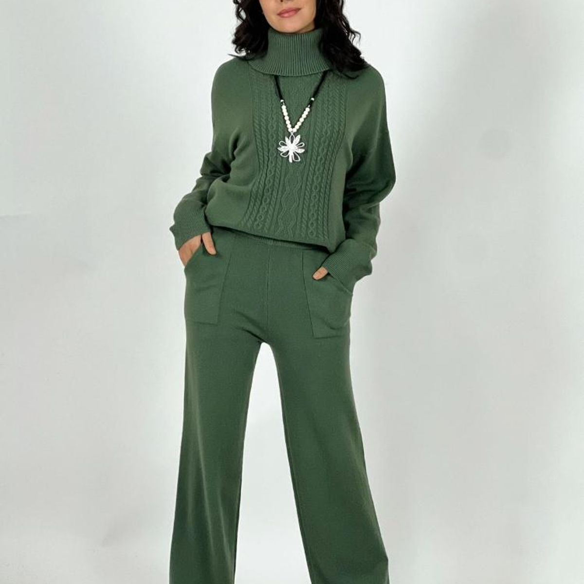 ENIGMATICA BOUTIQUE - Conjunto de Lana Detalle Trenzado - Blanco