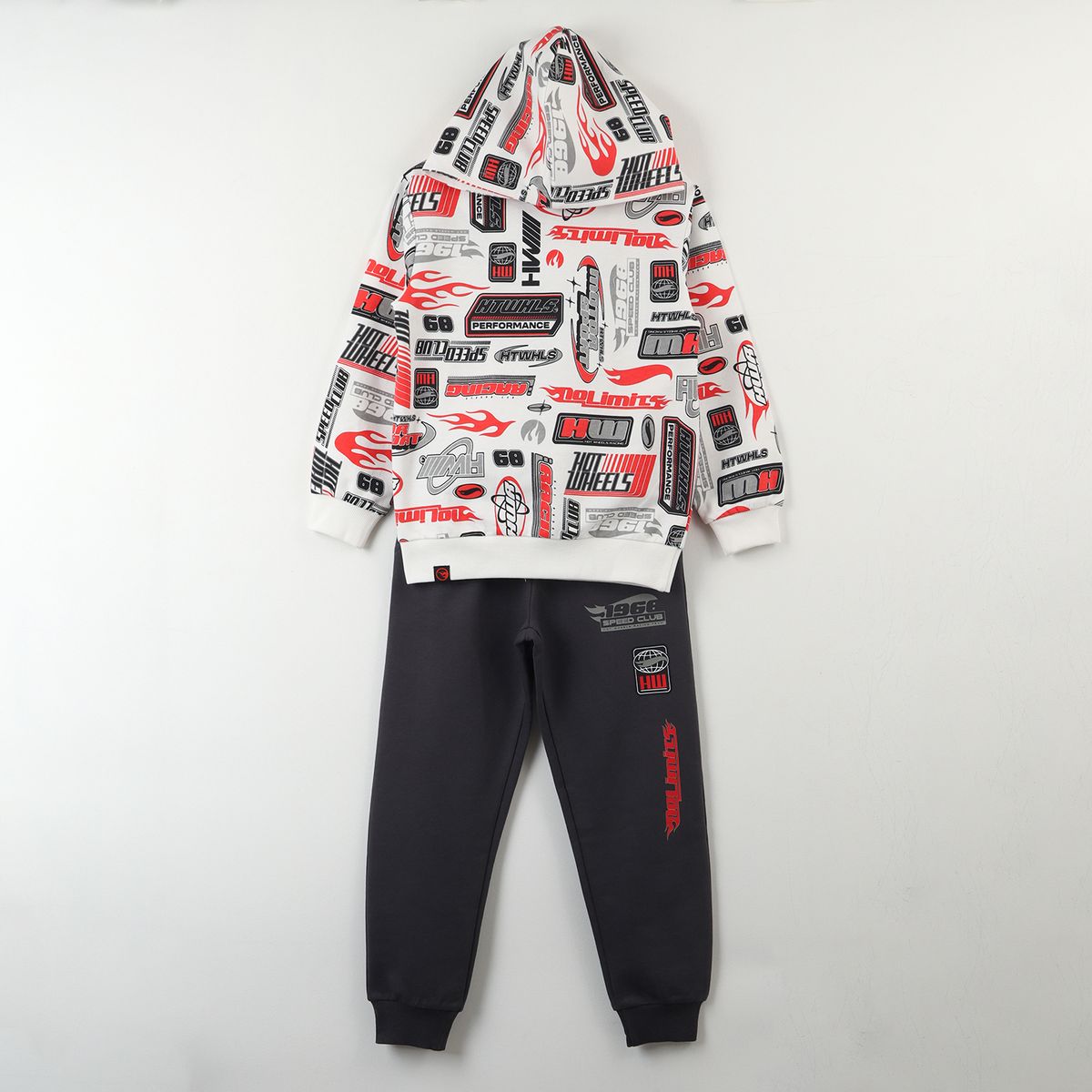 HOT WHEELS - Conjunto Buzo Niño Full Of Logos Beige Hot Wheels