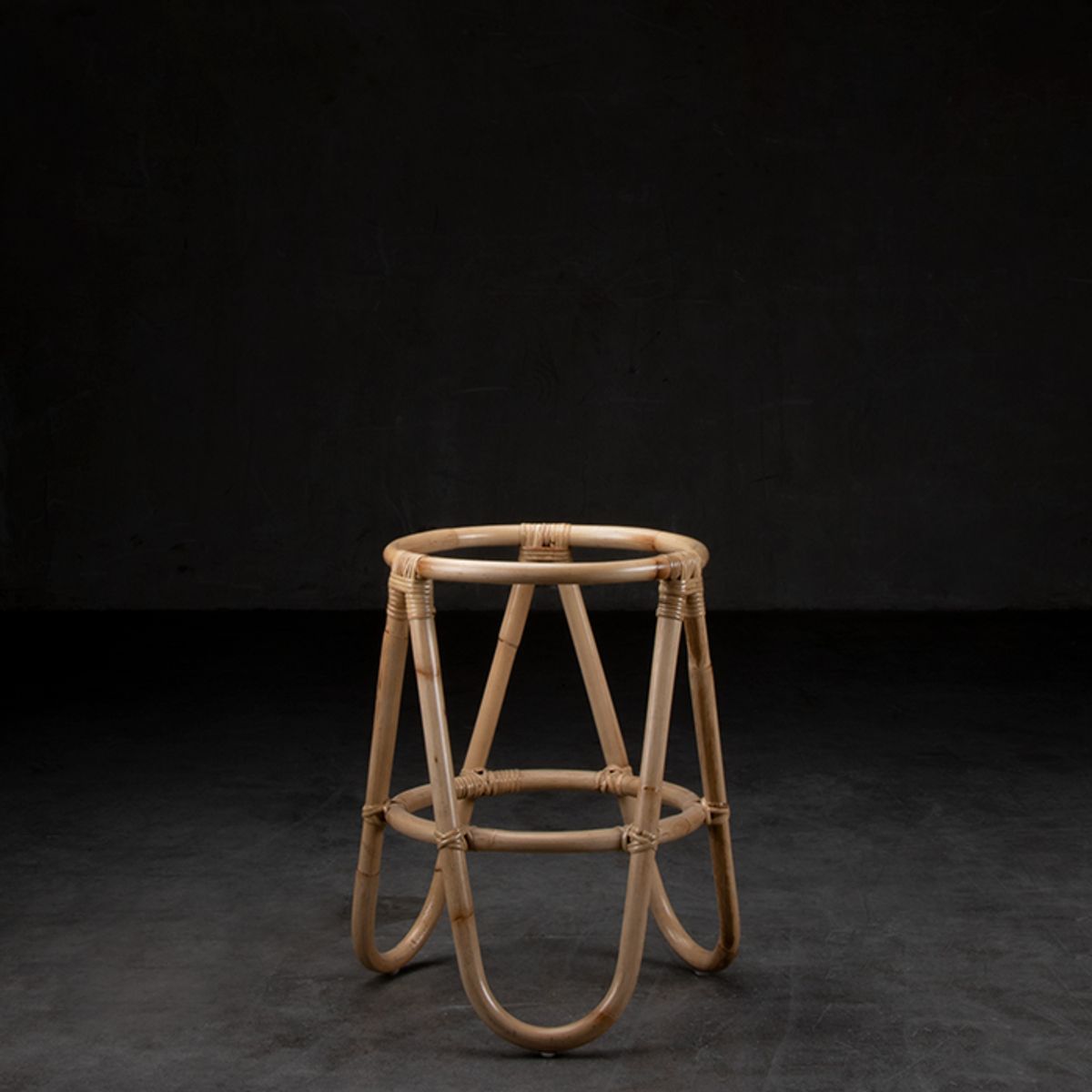 DECOMUEBLES - Porta Macetero Ratán Peque