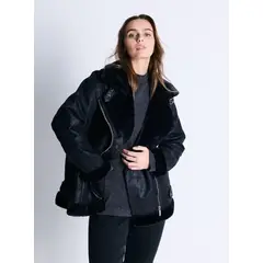 VELT - Chaqueta Aviadora Mujer Tipo Gamuza Cuerina Texturizada Negra
