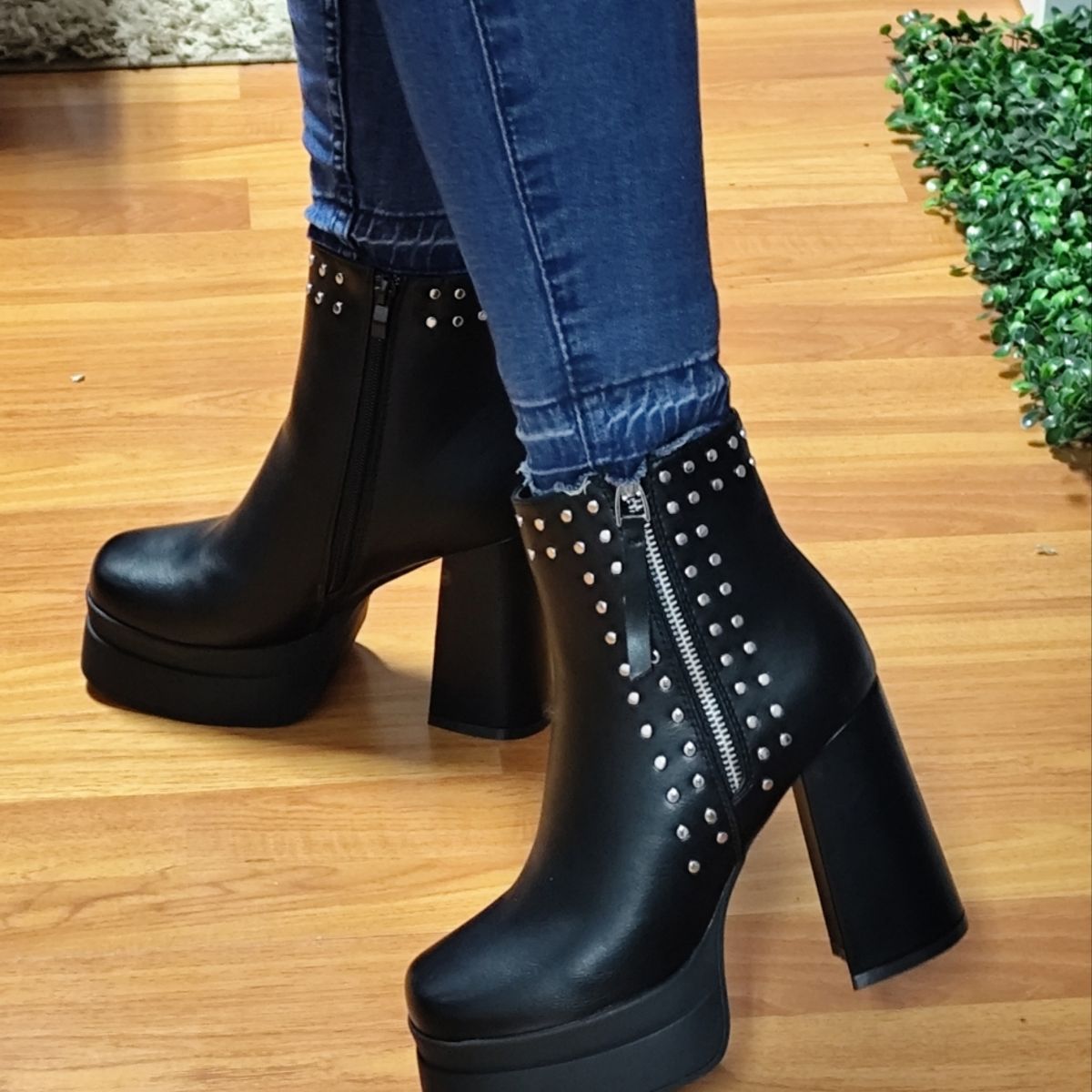 SNOOPY - Botin Mujer Taco Alto con Plataforma M349