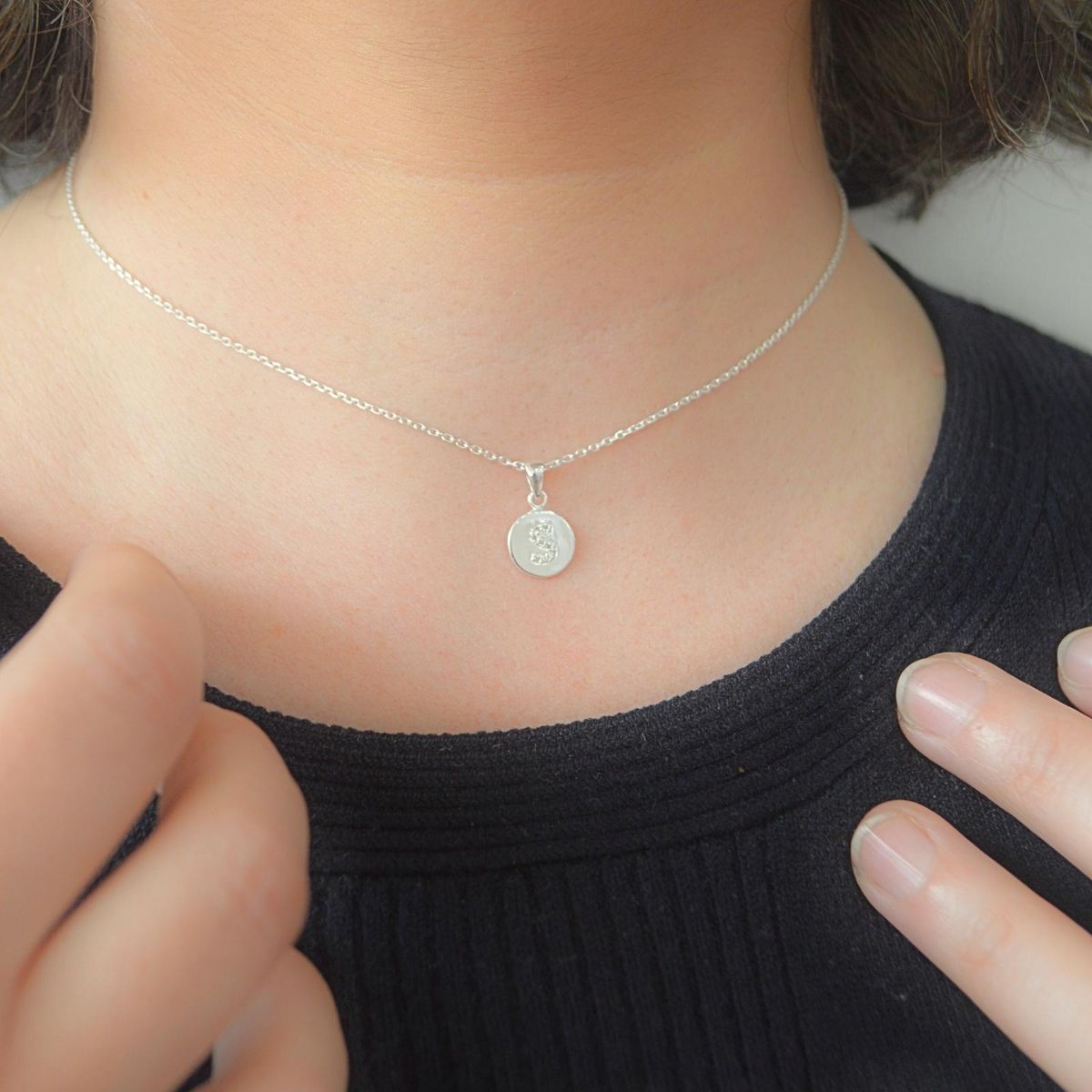 GOIA - Colgante Unisex letra T plata