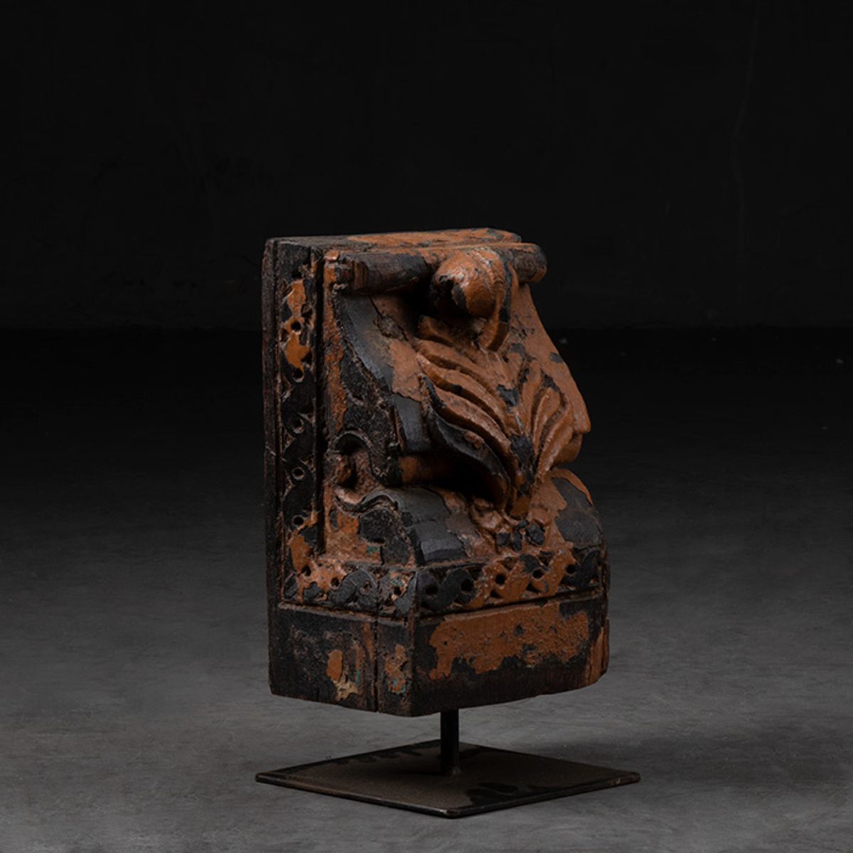 DECOMUEBLES - Pedestal El Espíritu