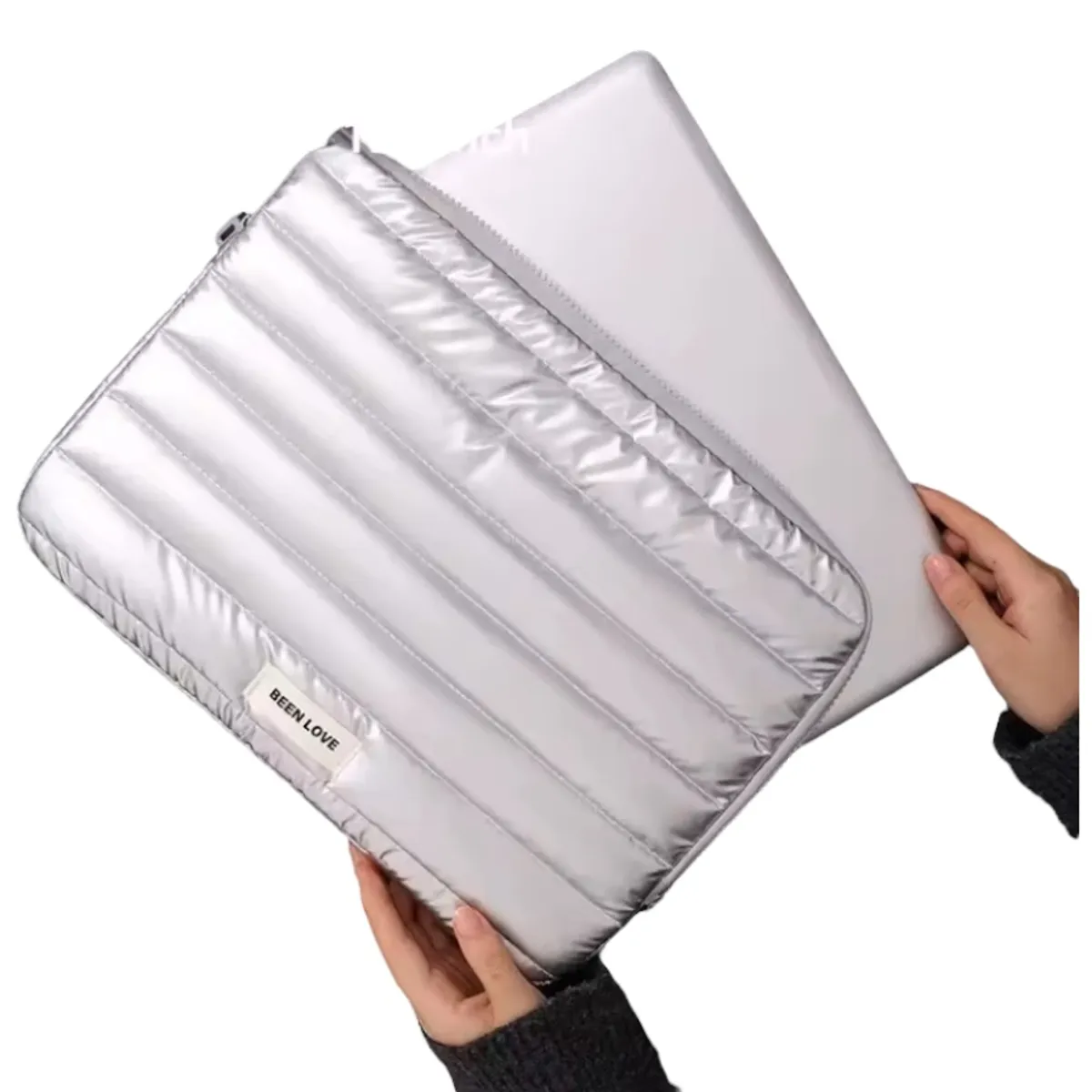 GENERICO - Funda Acolchada para Notebook Metalizada  Compatible Hasta 15.6"