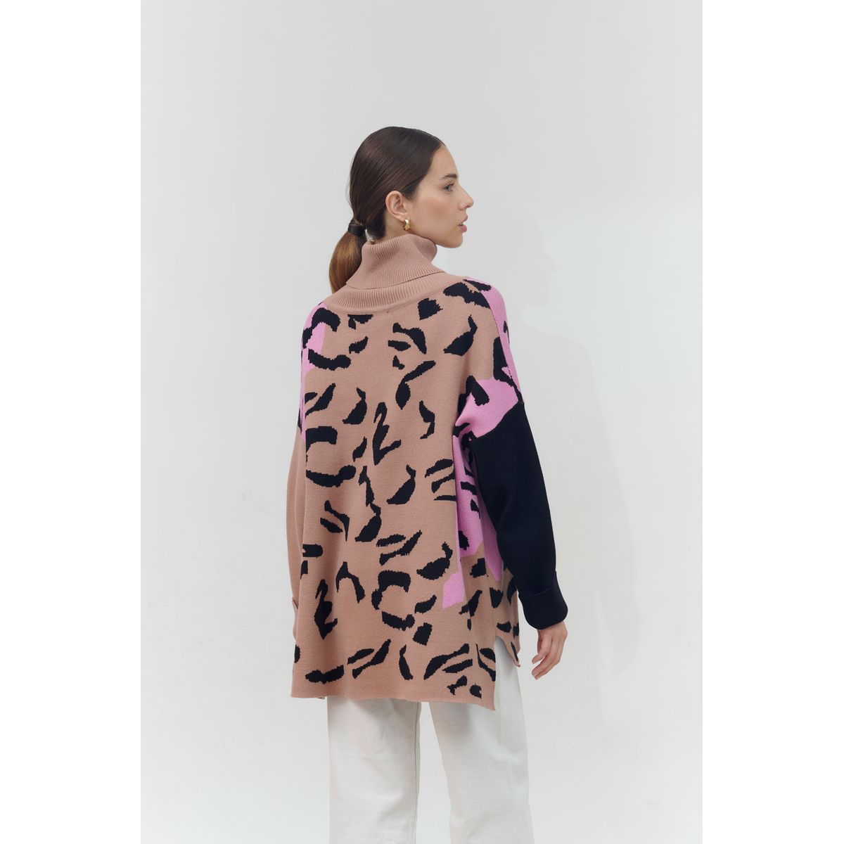 GUINDA - Sweater cuello alto estampado NIZA GUINDA