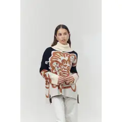 GUINDA - Sweater cuello alto estampado flor EVA