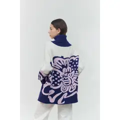 GUINDA - Sweater cuello alto estampado flor EVA