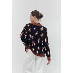 GUINDA - Chaleco con botones dorados estampado leopardo KORI