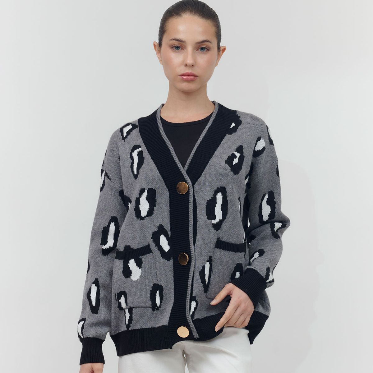 GUINDA - Chaleco con botones dorados estampado leopardo KORI GUINDA